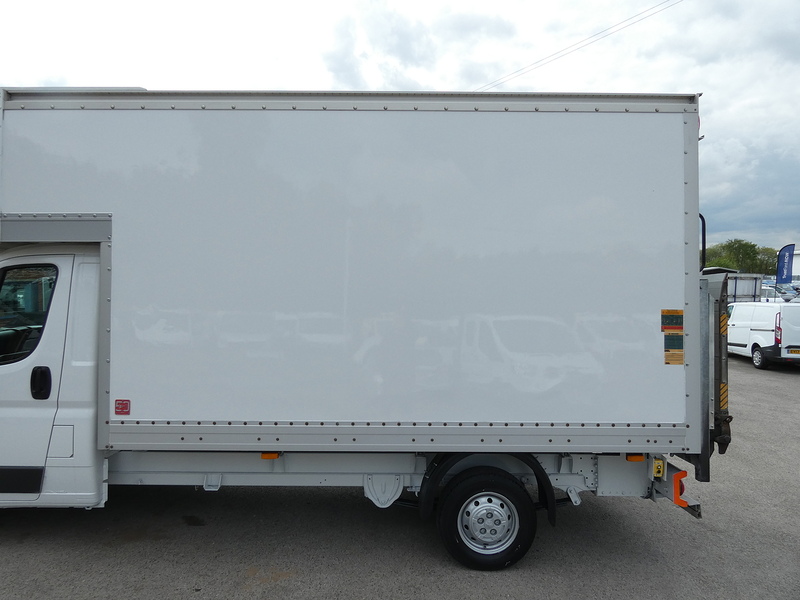 Peugeot 2014 14 PEUGEOT BOXER 2.2HDI 335 LUTON WITH TAIL LIFT 3.9M BODY ONLY 97K