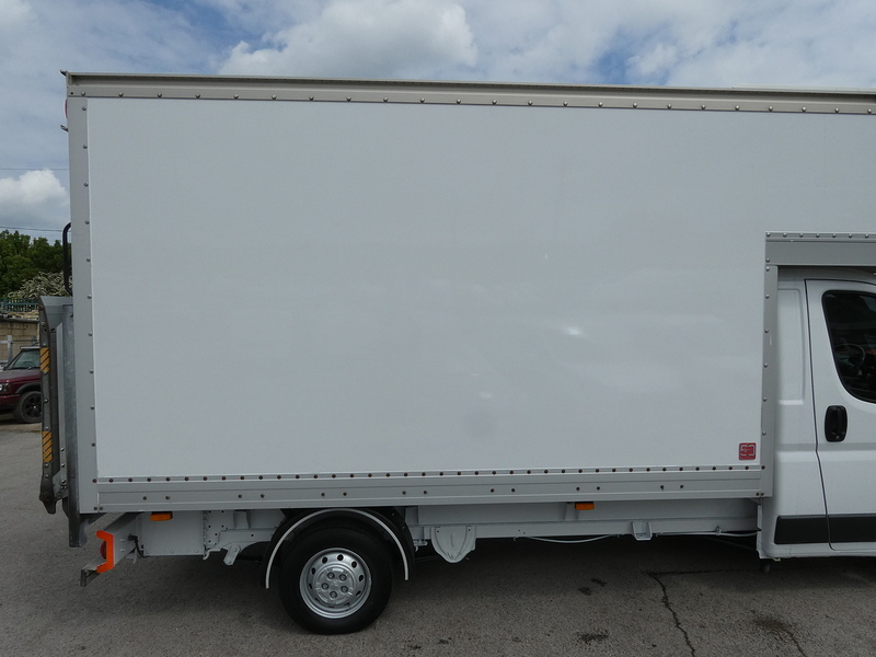 Peugeot 2014 14 PEUGEOT BOXER 2.2HDI 335 LUTON WITH TAIL LIFT 3.9M BODY ONLY 97K