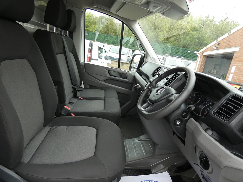 Volkswagen 2021 21 VOLKSWAGEN CRAFTER 2.0TDI CR35 STARTLINE DROPSIDE PICKUP TAIL LIFT FSH