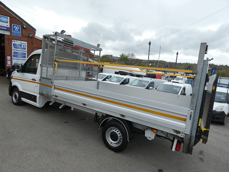 Volkswagen 2021 21 VOLKSWAGEN CRAFTER 2.0TDI CR35 STARTLINE DROPSIDE PICKUP TAIL LIFT FSH