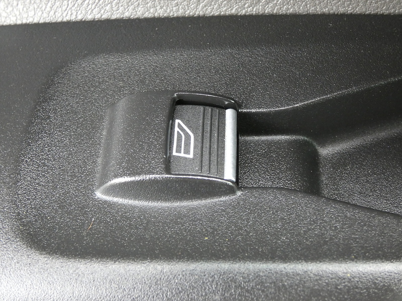 Ford 2019 69 FORD TRANSIT CONNECT 1.5 ECOBLUE 120PS LIMITED ONLY 77K NO VAT