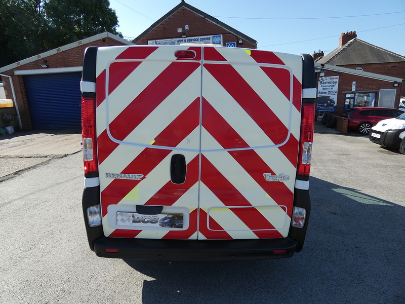 Renault 2012 62 RENAULT TRAFIC 2.0 DCI SL27 ECO L1H1 SWB CLEAN VAN