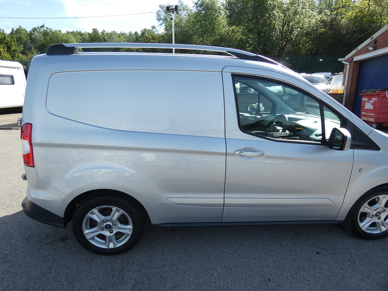 Ford 2020 20 FORD TRANSIT COURIER 1.0 ECOBOOST LIMITED PETROL