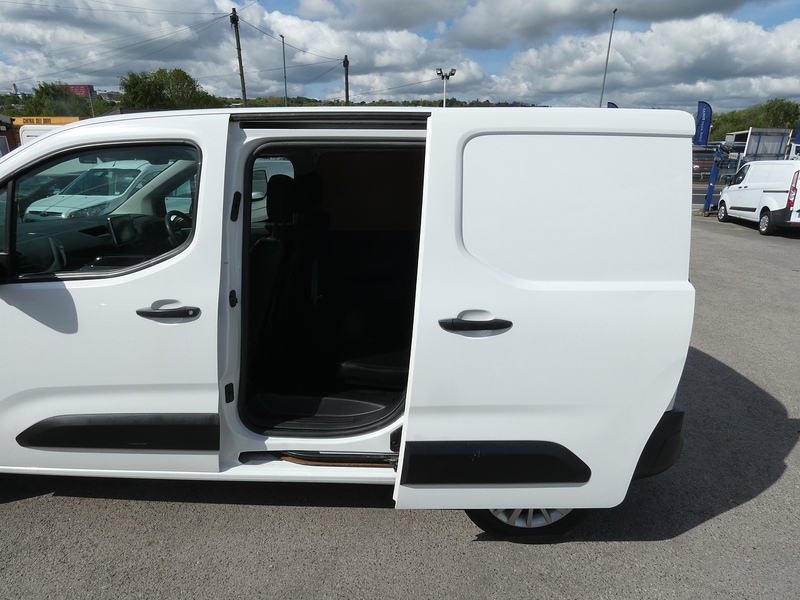 Citroen 2021 21 CITROEN BERLINGO 1.5HDI 650 ENTERPRISE 6 SEAT CREW VAN ONLY 43K
