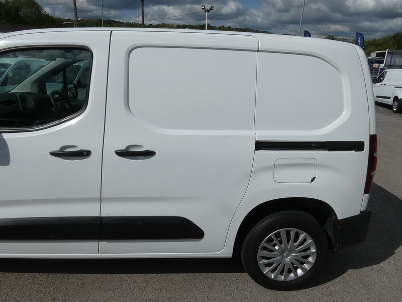 Citroen 2021 21 CITROEN BERLINGO 1.5HDI 650 ENTERPRISE 6 SEAT CREW VAN ONLY 43K