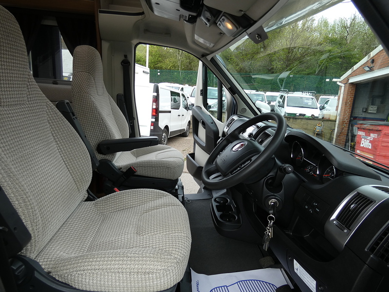 Fiat 2016 16 FIAT AUTO-TRAIL TRACKER RB HI-LINE 6 BERTH HD FIXED BED MEGA LOW MILES