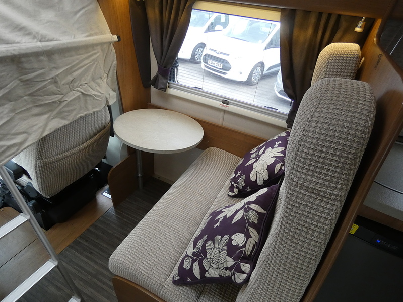 Fiat 2016 16 FIAT AUTO-TRAIL TRACKER RB HI-LINE 6 BERTH HD FIXED BED MEGA LOW MILES