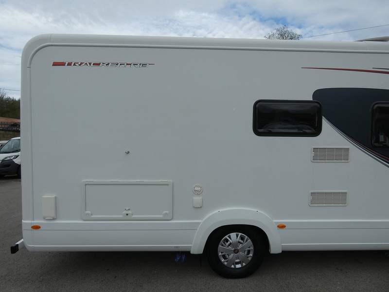 Fiat 2016 16 FIAT AUTO-TRAIL TRACKER RB HI-LINE 6 BERTH HD FIXED BED MEGA LOW MILES