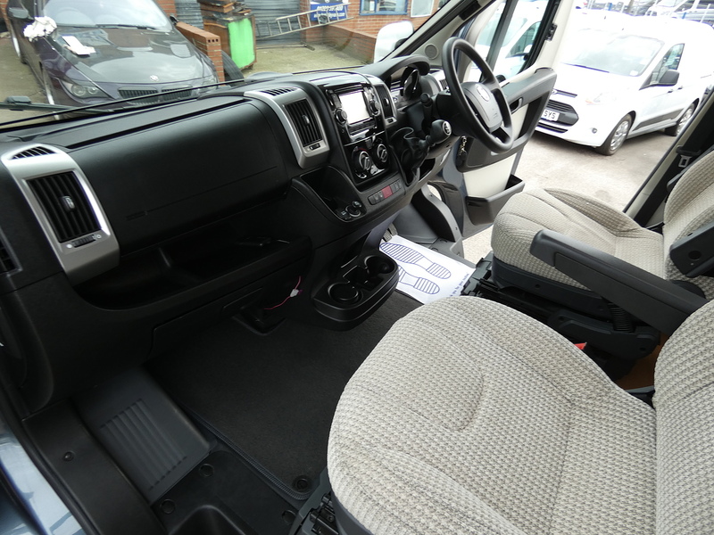 Fiat 2016 16 FIAT AUTO-TRAIL TRACKER RB HI-LINE 6 BERTH HD FIXED BED MEGA LOW MILES