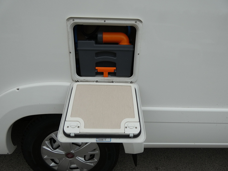 Fiat 2016 16 FIAT AUTO-TRAIL TRACKER RB HI-LINE 6 BERTH HD FIXED BED MEGA LOW MILES