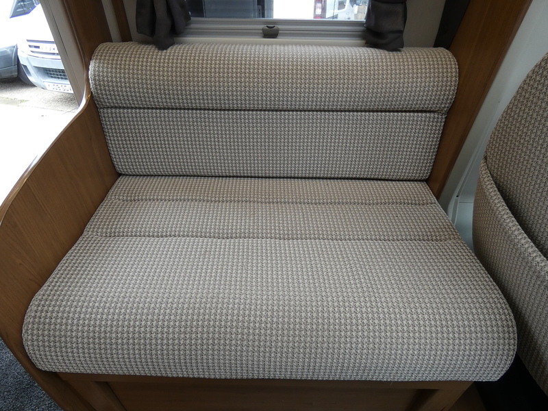Fiat 2016 16 FIAT AUTO-TRAIL TRACKER RB HI-LINE 6 BERTH HD FIXED BED MEGA LOW MILES