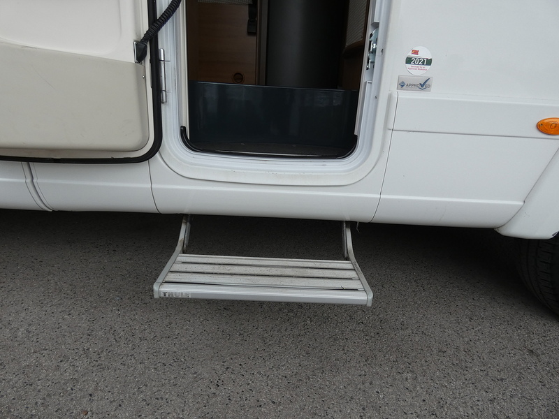 Fiat 2016 16 FIAT AUTO-TRAIL TRACKER RB HI-LINE 6 BERTH HD FIXED BED MEGA LOW MILES