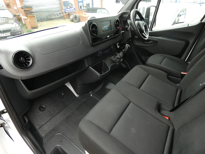 Mercedes-Benz 2022 22 MERCEDES SPRINTER 314CDI PROGRESSIVE 4.2M LUTON BOX WITH TAIL LIFT ONLY 34K