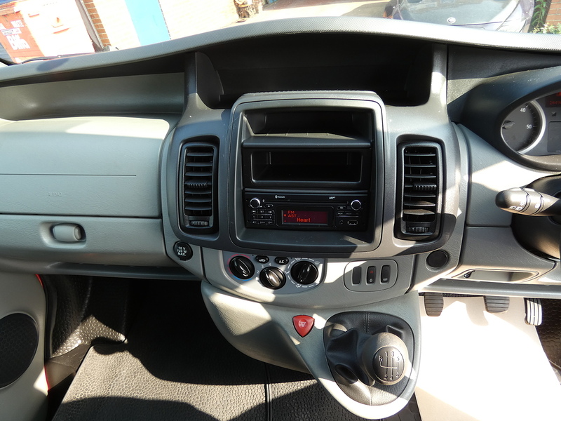 Vauxhall 2014 14 VAUXHALL VIVARO 2.0CDTI LWB ONLY 24K EX FIRE AND RESCUE DAY VAN