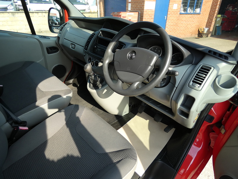 Vauxhall 2014 14 VAUXHALL VIVARO 2.0CDTI LWB ONLY 24K EX FIRE AND RESCUE DAY VAN