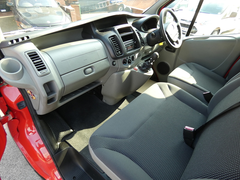 Vauxhall 2014 14 VAUXHALL VIVARO 2.0CDTI LWB ONLY 24K EX FIRE AND RESCUE DAY VAN