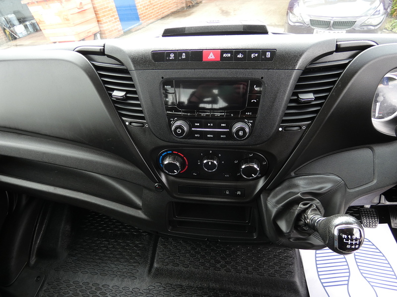 Iveco 2021 71 IVECO DAILY 2.3HPI 35C LWB 4M DROPSIDE PICKUP ONLY 80K DRW