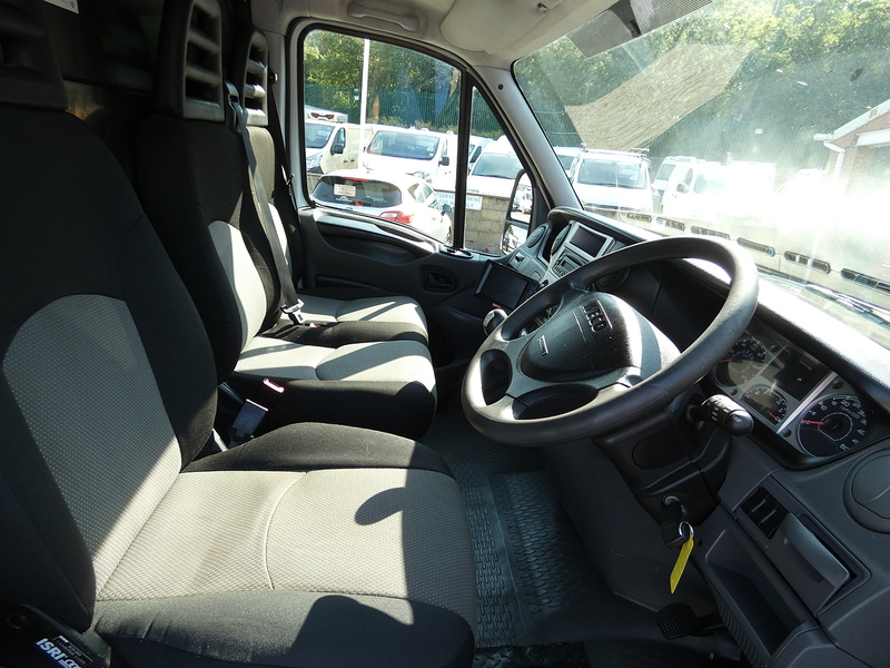 Iveco 2010 59 IVECO DAILY 2.3TD L2H2 MWB 35C11 RARE TWIN WHEEL SHOWMANS DREAM ONLY 70K