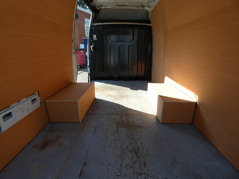 Iveco 2010 59 IVECO DAILY 2.3TD L2H2 MWB 35C11 RARE TWIN WHEEL SHOWMANS DREAM ONLY 70K