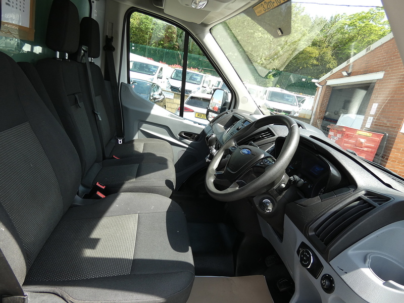 Ford 2019 19 FORD TRANSIT T350 LWB 130PS 4M LUTON WITH TAIL LIFT