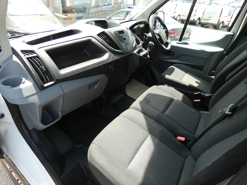 Ford 2019 19 FORD TRANSIT T350 LWB 130PS 4M LUTON WITH TAIL LIFT