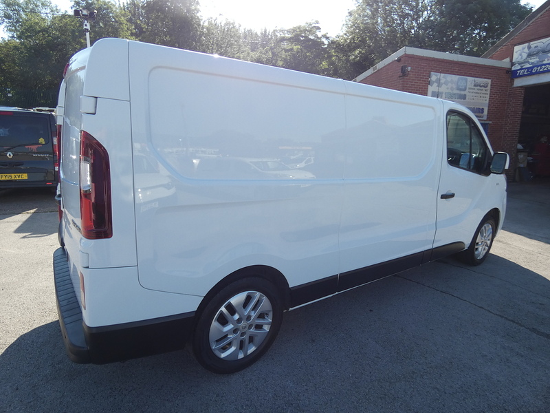 Renault 2021 71 RENAULT TRAFIC 2.0DCI ENERGY 30 SPORT L2 LWB ONLY 78K