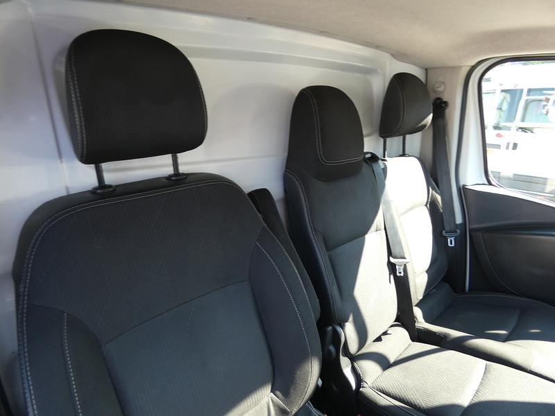 Renault 2021 71 RENAULT TRAFIC 2.0DCI ENERGY 30 SPORT L2 LWB ONLY 78K