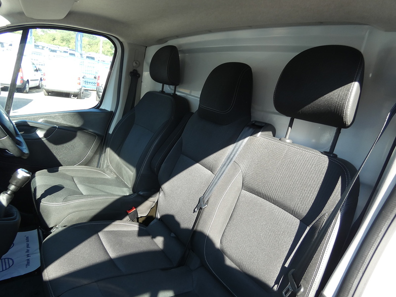 Renault 2021 71 RENAULT TRAFIC 2.0DCI ENERGY 30 SPORT L2 LWB ONLY 78K