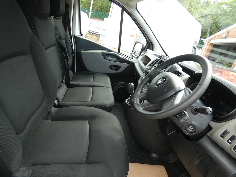 Renault 2018 68 RENAULT TRAFIC 1.6DCI ENERGY 27 BUSINESS PLUS L1H1 SWB