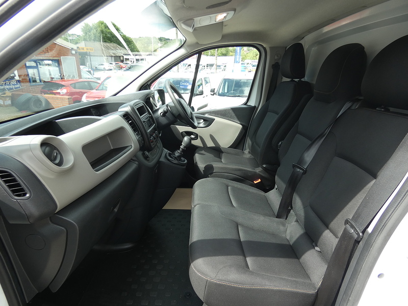 Renault 2018 68 RENAULT TRAFIC 1.6DCI ENERGY 27 BUSINESS PLUS L1H1 SWB