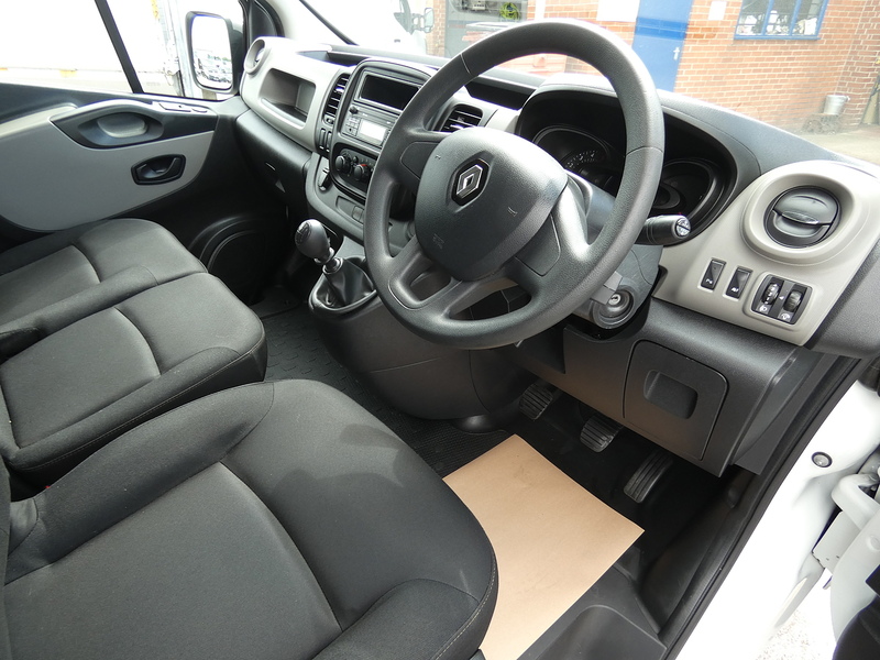 Renault 2018 68 RENAULT TRAFIC 1.6DCI ENERGY 27 BUSINESS PLUS L1H1 SWB