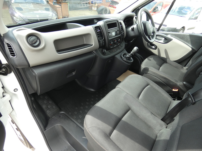 Renault 2018 68 RENAULT TRAFIC 1.6DCI ENERGY 27 BUSINESS PLUS L1H1 SWB