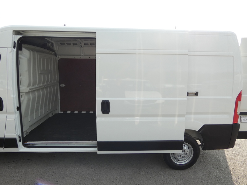 Peugeot 2021 70 PEUGEOT BOXER 2.2 BLUEHDI L3H2 LWB PROFESSIONAL FULL HISTORY NO VAT