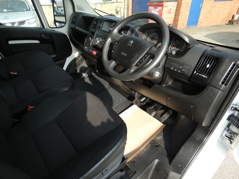 Peugeot 2021 70 PEUGEOT BOXER 2.2 BLUEHDI L3H2 LWB PROFESSIONAL FULL HISTORY NO VAT