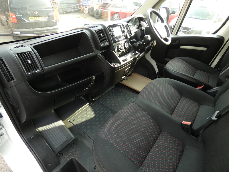 Peugeot 2021 70 PEUGEOT BOXER 2.2 BLUEHDI L3H2 LWB PROFESSIONAL FULL HISTORY NO VAT