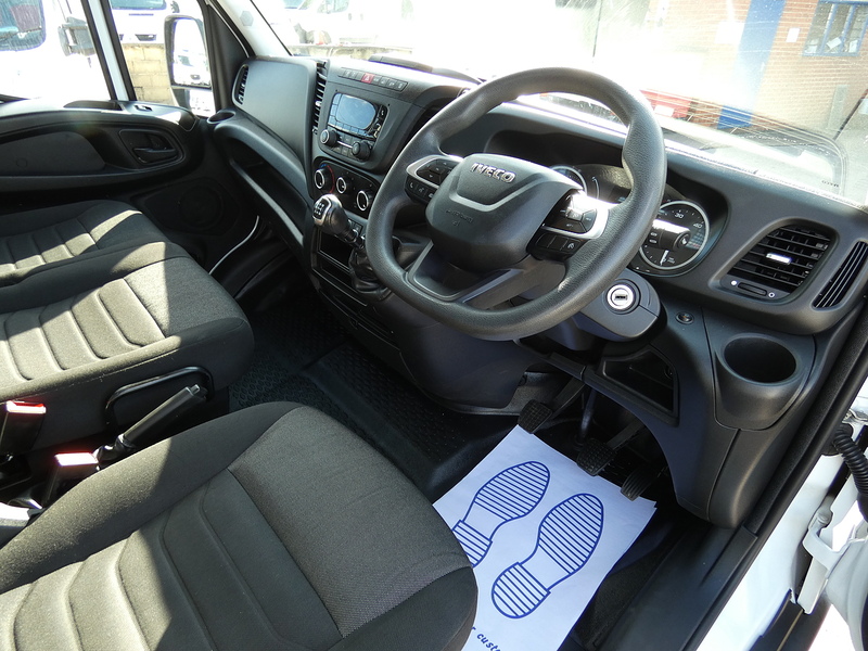 Iveco 2023 23 IVECO DAILY 2.3D 140PS DROPSIDE 4.2M PICKUP TWIN REAR WHEEL