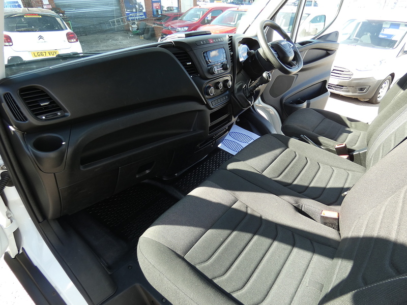 Iveco 2023 23 IVECO DAILY 2.3D 140PS DROPSIDE 4.2M PICKUP TWIN REAR WHEEL