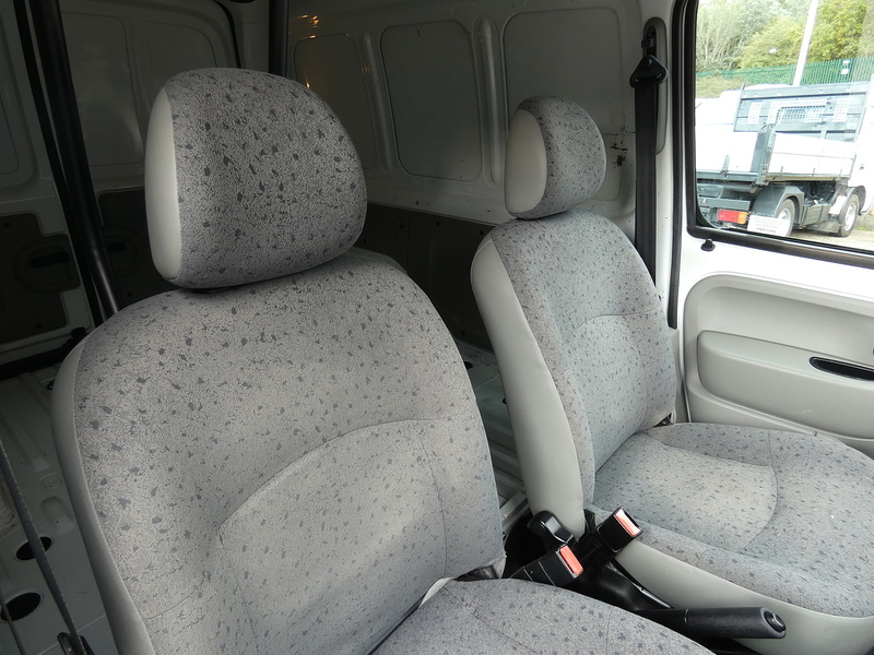 Renault 2003 03 RENAULT KANGOO 1.2 SL16P 75 PETROL RARE VAN