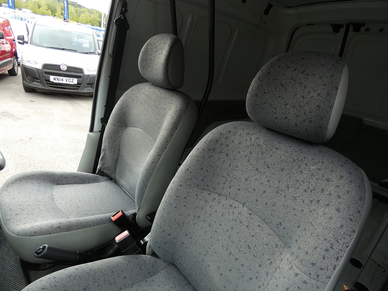 Renault 2003 03 RENAULT KANGOO 1.2 SL16P 75 PETROL RARE VAN