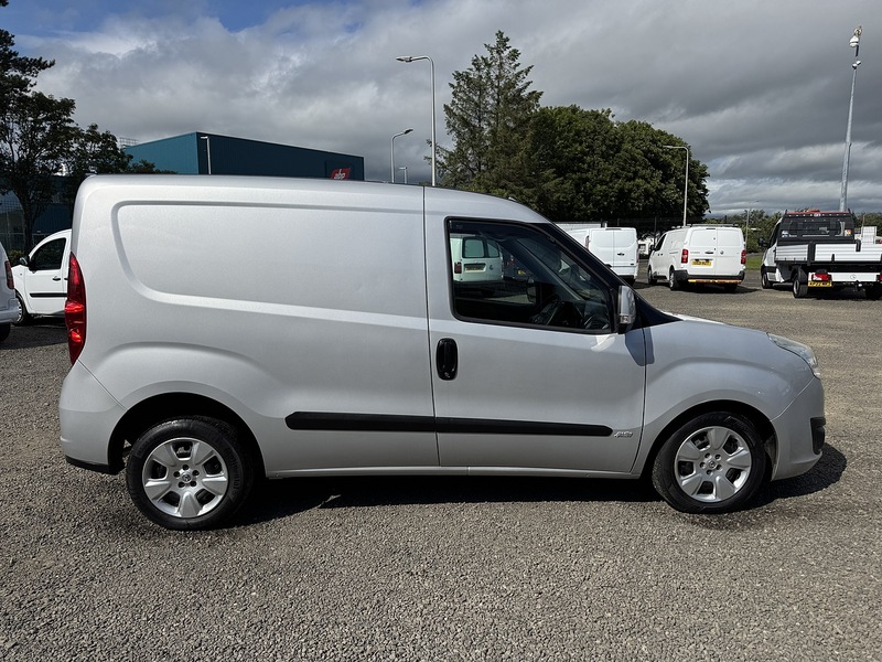 Vauxhall Combo CDTi 2000 Sportive - U2938