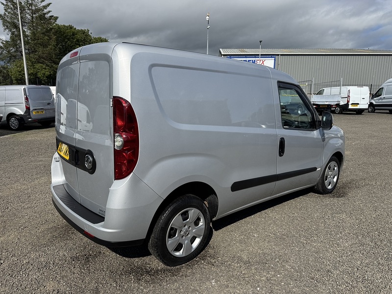 Vauxhall Combo CDTi 2000 Sportive - U2938