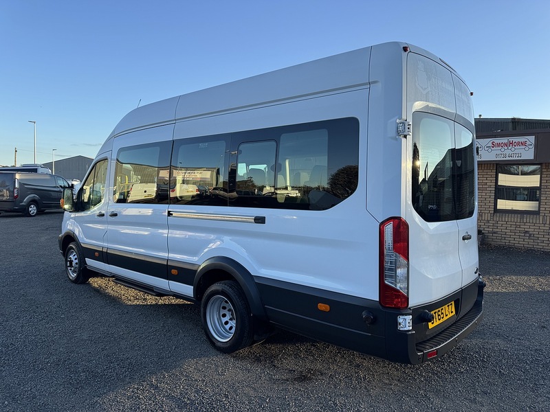 Ford Transit 460 L4 H3 2.2TDCi 125ps (Euro6) 17 Seat Minibus - U3022