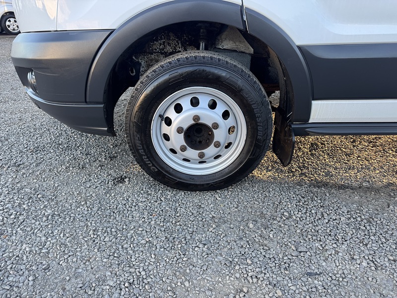 Ford Transit 460 L4 H3 2.2TDCi 125ps (Euro6) 17 Seat Minibus - U3022