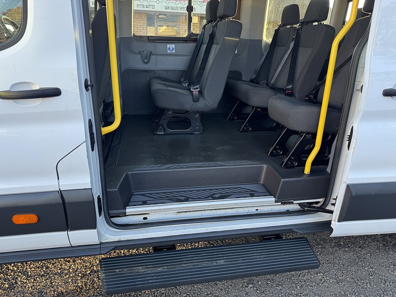 Ford Transit 460 L4 H3 2.2TDCi 125ps (Euro6) 17 Seat Minibus - U3022