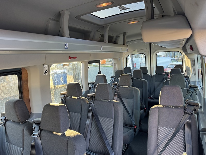 Ford Transit 460 L4 H3 2.2TDCi 125ps (Euro6) 17 Seat Minibus - U3022