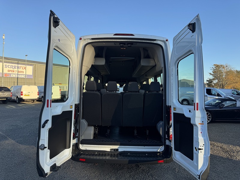 Ford Transit 460 L4 H3 2.2TDCi 125ps (Euro6) 17 Seat Minibus - U3022