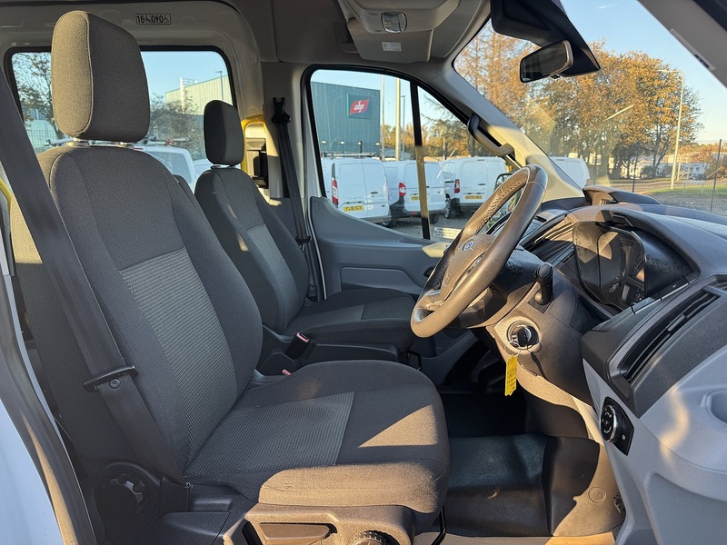 Ford Transit 460 L4 H3 2.2TDCi 125ps (Euro6) 17 Seat Minibus - U3022