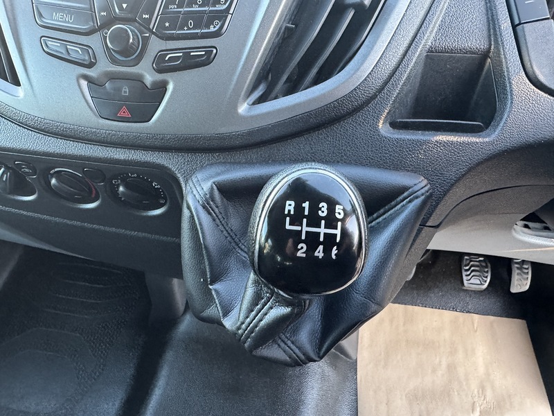 Ford Transit 460 L4 H3 2.2TDCi 125ps (Euro6) 17 Seat Minibus - U3022