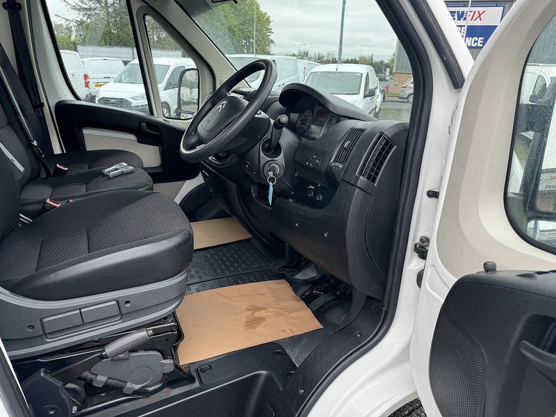 Citroen Relay 2.0 BlueHDi 35 Vehicle Transporter 2dr Diesel Manual L3 Euro 6 (130 ps) 2.0 2dr Vehicle Transporter - U3082