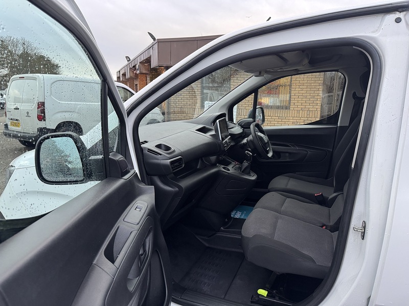 Peugeot Partner 1.5 BlueHDi 950 Professional Long Panel Van 6dr Diesel Manual LWB Euro 6 (s/s) (100 bhp) - U3201